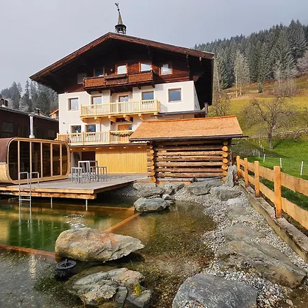 Holiday home Bauenhaus With Swimming Pond And Hot Tub
